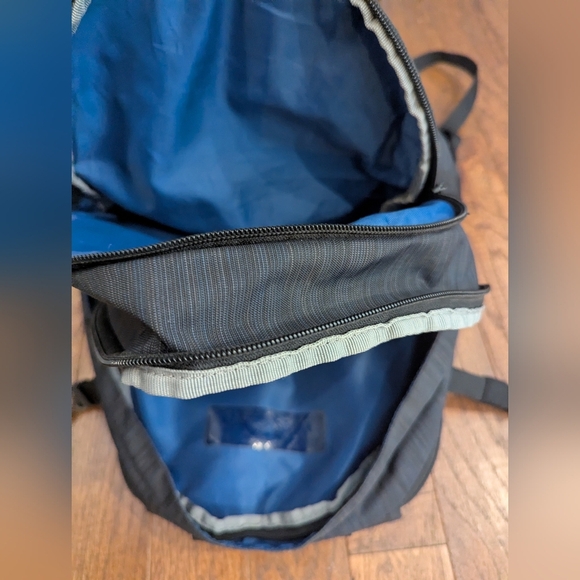 Eagle Creek 90L Thrive Convertible Blue & Black Backpack- Used Once! - Picture 13 of 17